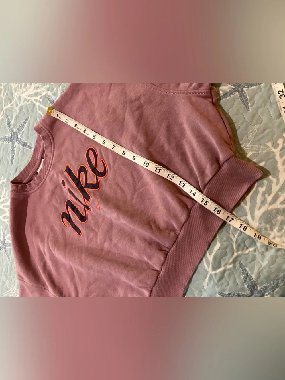 Nike girls medium